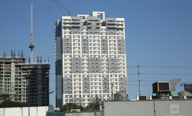 Condo Investment 2 Bedroom with balcony P25,000 monthly