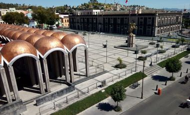 EDIFICIO COMERCIAL en VENTA frente al TEATRO MORELOS en el CENTRO de TOLUCA
