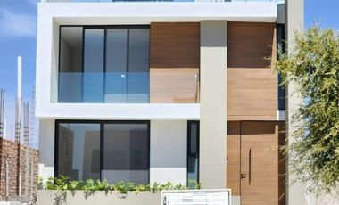 VENTA DE HERMOSA CASA EN TAHONA RESIDENCIAL 4 PLANTAS