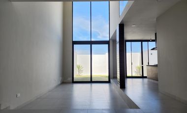 VENTA DE HERMOSA CASA EN TAHONA RESIDENCIAL 4 PLANTAS