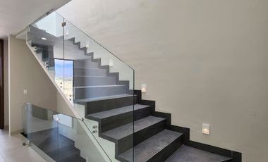 VENTA DE HERMOSA CASA EN TAHONA RESIDENCIAL 4 PLANTAS