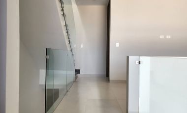 VENTA DE HERMOSA CASA EN TAHONA RESIDENCIAL 4 PLANTAS