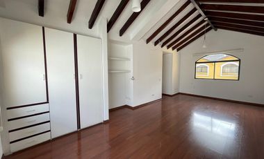 Casa de Renta, Cumbaya