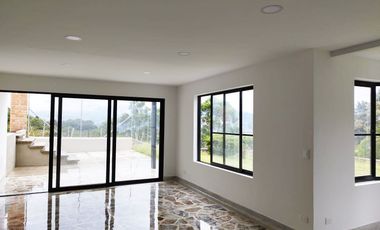 PR19379 Casa Comercial en arriendo en el sector La Mina