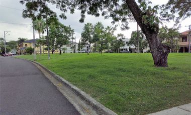 Casa de alquiler en la Urb. Santa María de Casa Grande, 4 dormitorios.