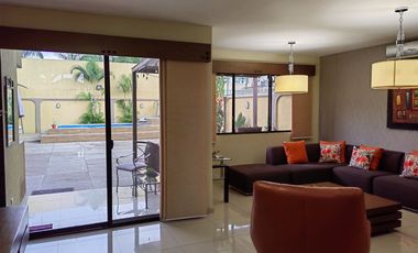 Casa de alquiler en la Urb. Santa María de Casa Grande, 4 dormitorios.