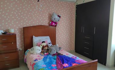 Casa de alquiler en la Urb. Santa María de Casa Grande, 4 dormitorios.