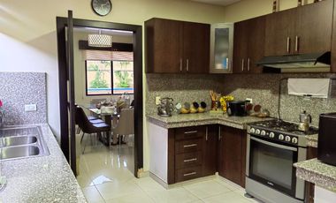 Casa de alquiler en la Urb. Santa María de Casa Grande, 4 dormitorios.