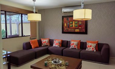 Casa de alquiler en la Urb. Santa María de Casa Grande, 4 dormitorios.