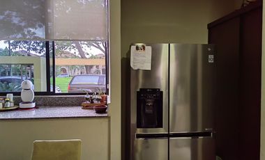 Casa de alquiler en la Urb. Santa María de Casa Grande, 4 dormitorios.