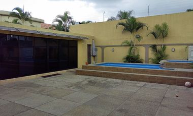 Casa de alquiler en la Urb. Santa María de Casa Grande, 4 dormitorios.