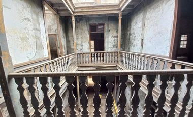 VENDO LOCAL COMO TERRENO EN EL CENTRO HISTORICO