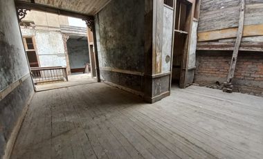 VENDO LOCAL COMO TERRENO EN EL CENTRO HISTORICO