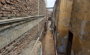 VENDO LOCAL COMO TERRENO EN EL CENTRO HISTORICO