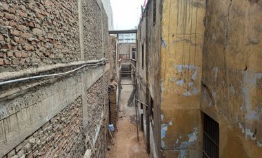 VENDO LOCAL COMO TERRENO EN EL CENTRO HISTORICO