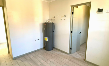 Casa de 180 m2 en parcela de 5 mil m2 a minutos de Santiago
