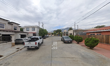 CASA EN EL REFUGIO, TECATE CASA EN REMATE! -FQ