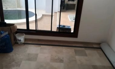 Alquilo Villa en los primeros kilómetros de vía la costa