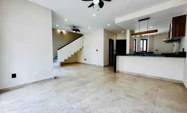 CASA NUEVA  EN VENTA EN ARBOLADA BY CUMBRES