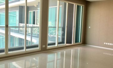 Condo for sale : Menam residences