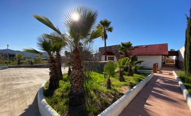Hacienda Comercial   en  el corazón del  Valle de Guadalupe