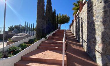 Hacienda Comercial   en  el corazón del  Valle de Guadalupe
