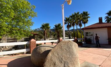 Hacienda Comercial   en  el corazón del  Valle de Guadalupe
