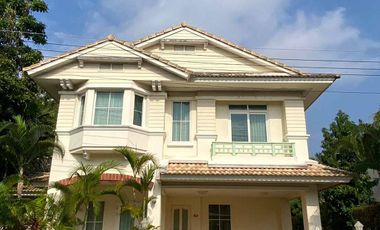🏡 House for sale in the project, Nong Han, San Sai. Near Ruam Chok intersection, good location, quiet village. Enter the city only 20 minutes.  🏷️ For sale 5.8 million baht, with transfer fee 50/50.