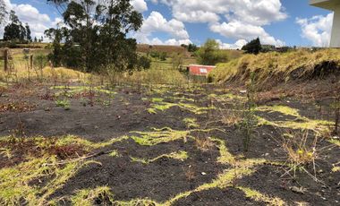 Venta de terreno con  230m2-ubicado en la urbanización Santa Sofia-Cuenca