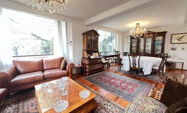 CASA ESTILO MEXICANO, CON AMPLIO JARDIN Y TERRAZA