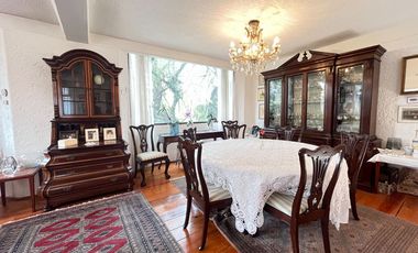 CASA ESTILO MEXICANO, CON AMPLIO JARDIN Y TERRAZA