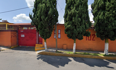 PEDRO ASCENCIO NO. 102, VILLAS SAN AGUSTIN, METEPEC, EDO. DE MÉXICO.