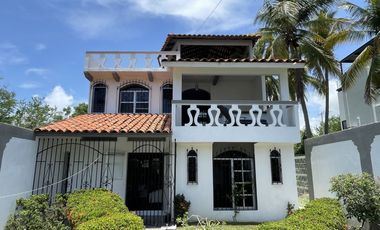 Lujosa Casa sobre el boulevard Rinconada en Puerto Escondido