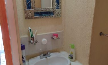 VENTA CASA LA LOMA ZINANCATEPEC JUNTO A RECLUSORIO SANTIAGUITO Y UNIVERSIDAD POLITECNICA DEL VALLE DE TOLUCA