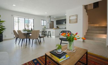 Casa de 3 Recámaras con 3.5 Baños a 12 Minutos de los Arcos de Querétaro.