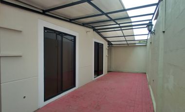 ALQUILO CASA DE 5 HABITACIONES EN CIUDAD CELESTE