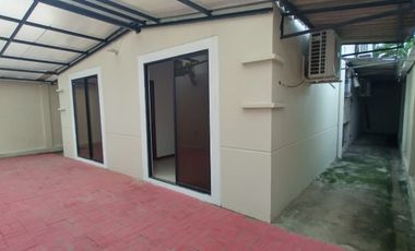 ALQUILO CASA DE 5 HABITACIONES EN CIUDAD CELESTE