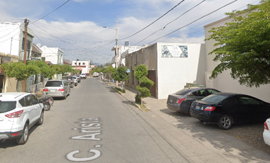 CASA EN REMATE BANCARIO