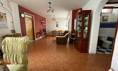 ACOGEDORA CASA MUY CERCA A LA PLAYA