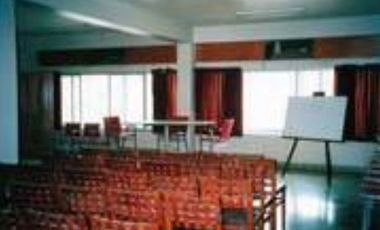 VENDO HOTEL EN UCAYALLI, IDEAL PARA CASINO, OFICINAS, CENTRO DE SALUD