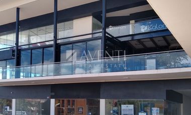 Local Comercial disponible en Plaza Azuna en Cancún centro, Quintana Roo.