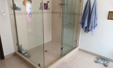 VENTA DE CASA EN TEJARES DE CRISTALES OESTE DE LA CIUDAD