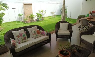 VENTA DE CASA EN TEJARES DE CRISTALES OESTE DE LA CIUDAD