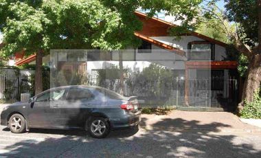 Arriendo excelente casa uso habitacional en Av Pedro de Valdivia Norte