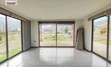 🏠León Propiedades vende o arrienda hermosa parcela con casa en sector Cuyuncavi, Curacaví🏠