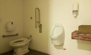 PR16883 Bodega en arriendo en el sector Perpetuo Socorro, Medellin