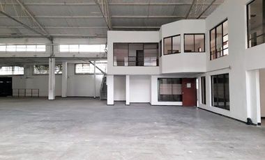 PR16883 Bodega en arriendo en el sector Perpetuo Socorro, Medellin