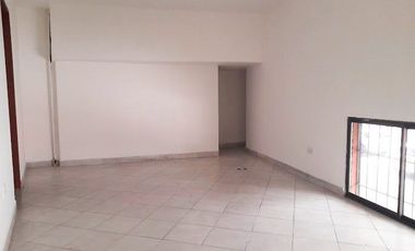 PR16883 Bodega en arriendo en el sector Perpetuo Socorro, Medellin