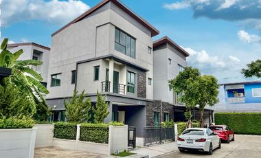 Semi-detached house for sale, Baan Klang Muang The edition Suksawat-Rama 3, land 43.4 sq m, 4 bedrooms, 4 bathrooms, 2 parking spaces.