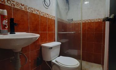 CASA EN LOS ROBLES